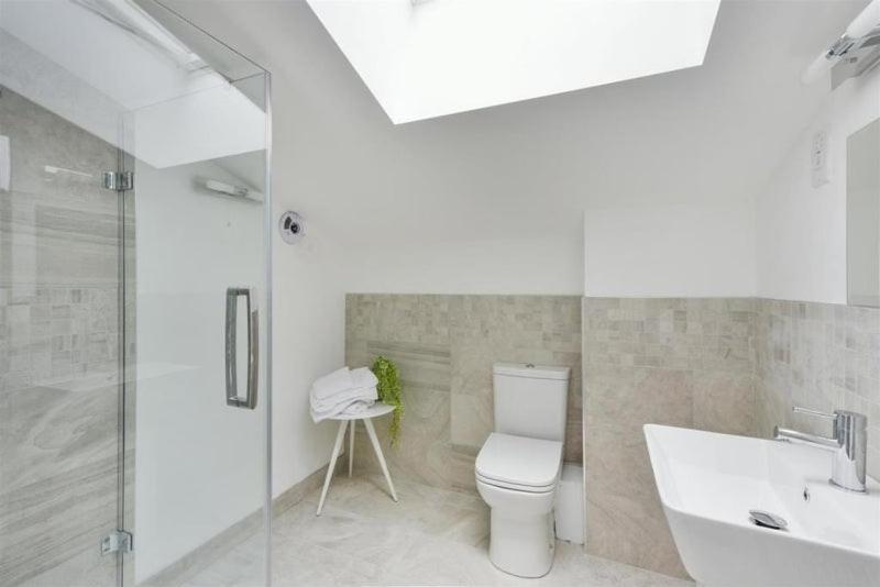 Uttsav Green - Affordable London Zone 3 - Accessible Public Transport Appartement Buitenkant foto